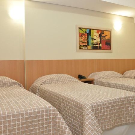 Lotus Hotel - A 6 Km Do Santuario De Aparecida-Sp Guaratinguetá Εξωτερικό φωτογραφία