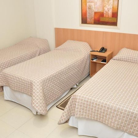 Lotus Hotel - A 6 Km Do Santuario De Aparecida-Sp Guaratinguetá Εξωτερικό φωτογραφία