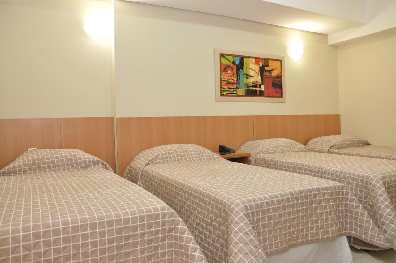 Lotus Hotel - A 6 Km Do Santuario De Aparecida-Sp Guaratinguetá Εξωτερικό φωτογραφία
