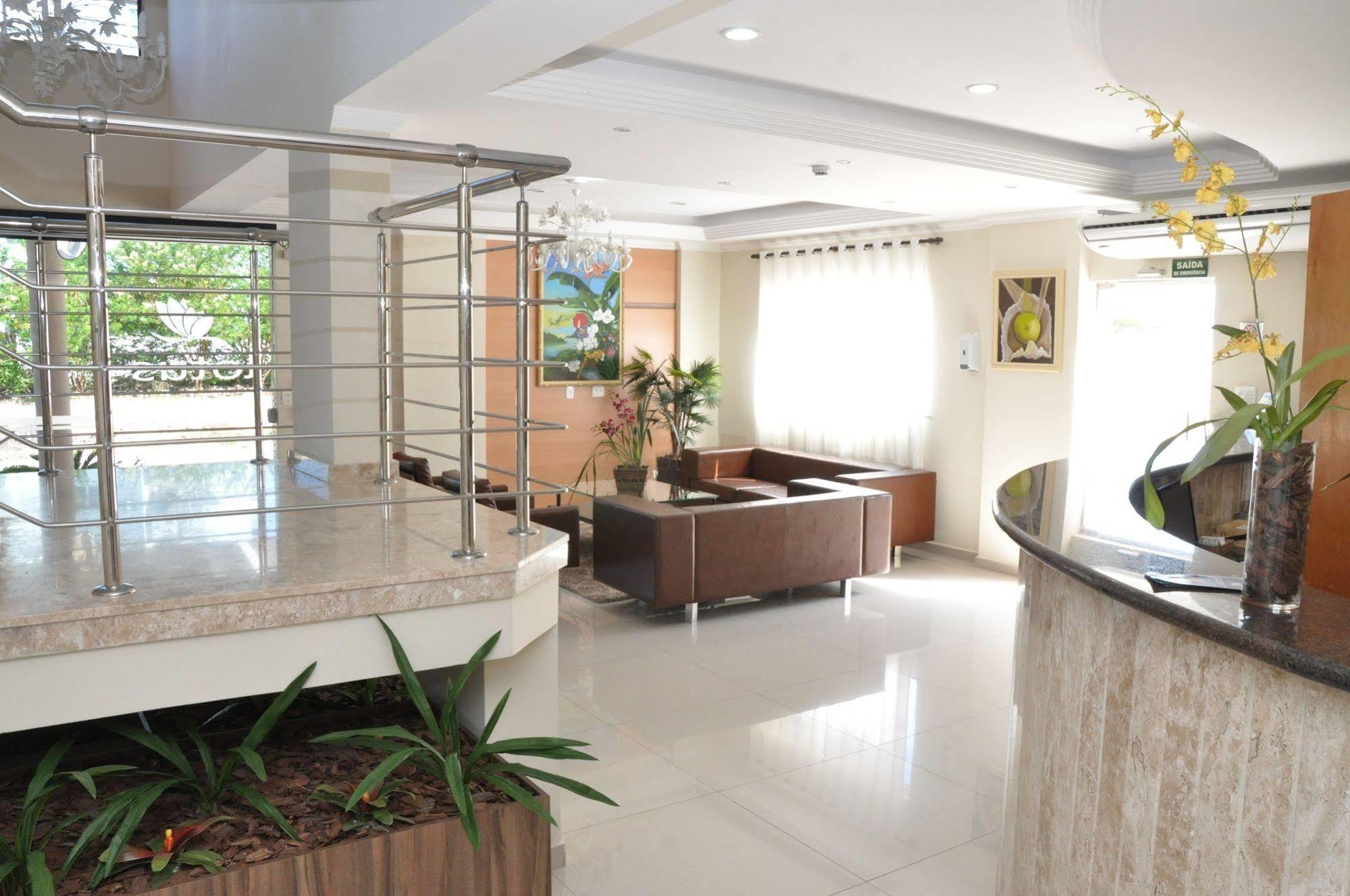 Lotus Hotel - A 6 Km Do Santuario De Aparecida-Sp Guaratinguetá Εξωτερικό φωτογραφία